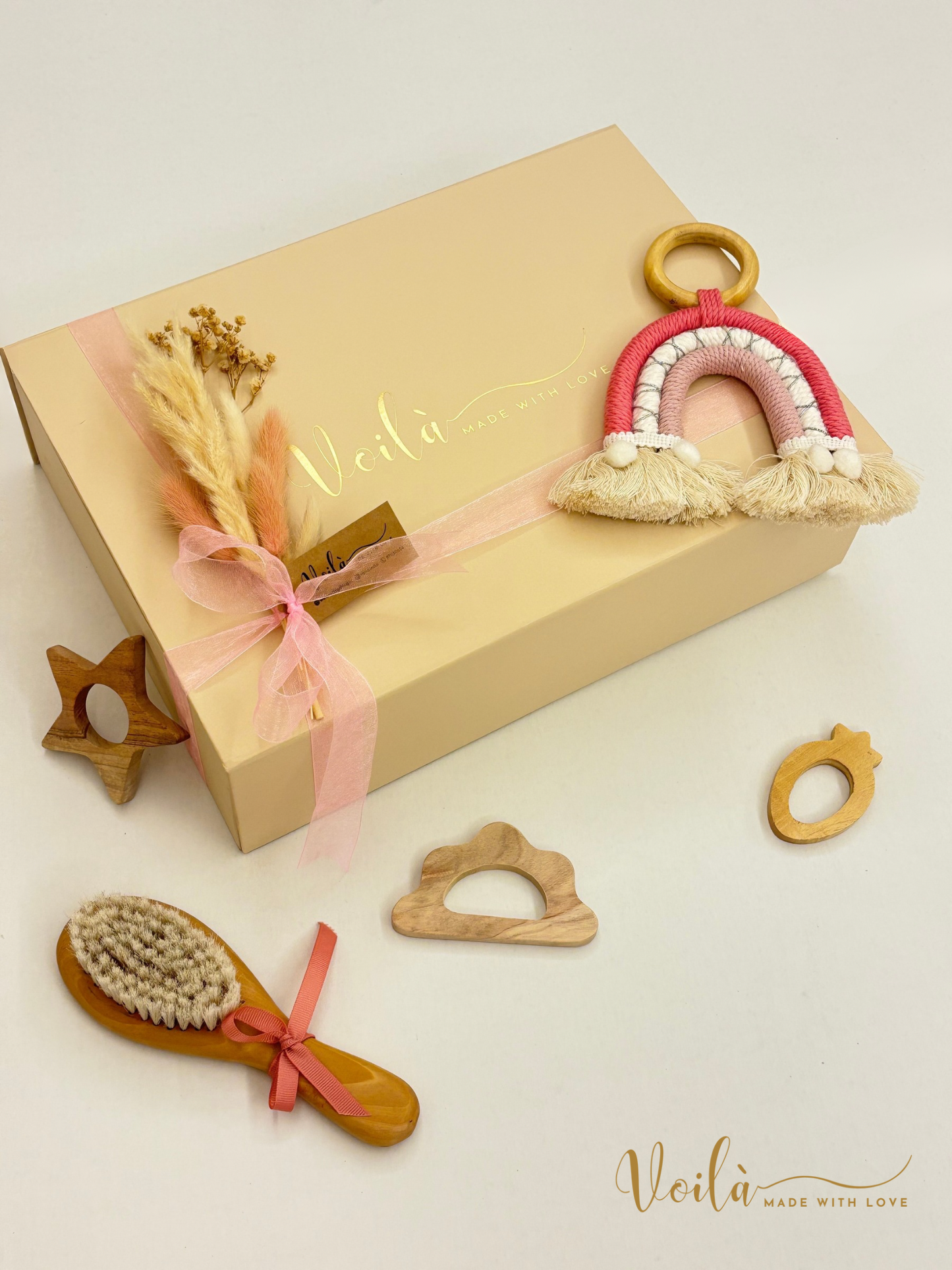 Rosy Dreams Baby Hamper