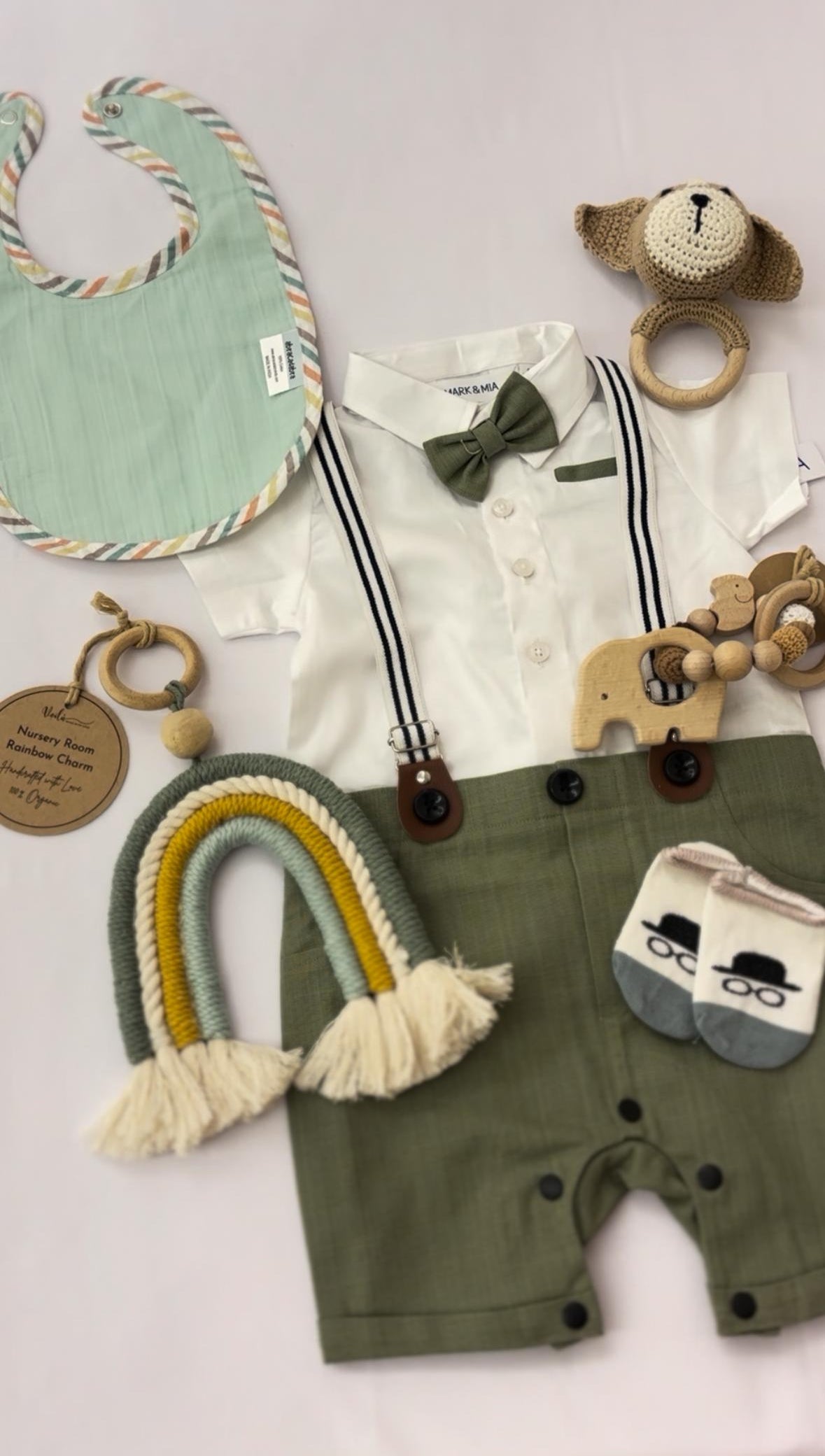Minty Dreams – Green-Themed Baby Hamper