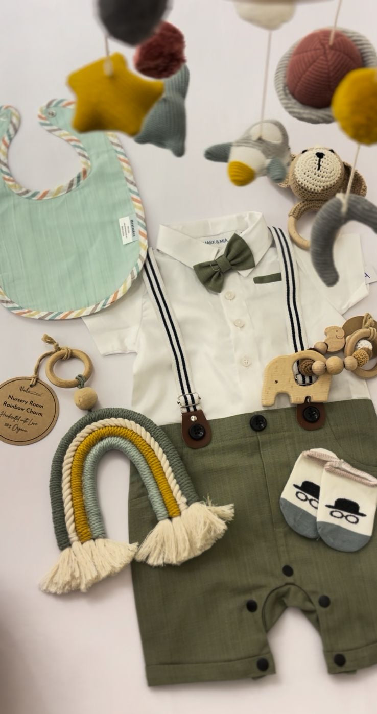 Minty Dreams – Green-Themed Baby Hamper